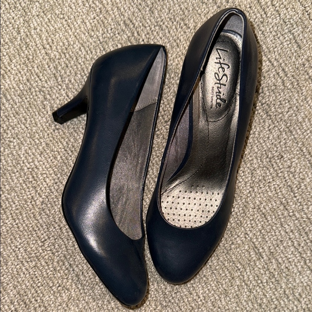 Life Stride Blue Heels Classic Elegance